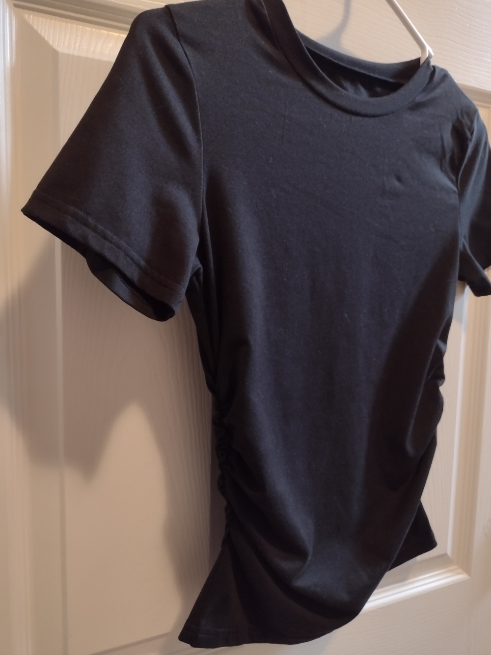 Women’s Black Short-Sleeve Curvy-Tee - Picture 3 of 6